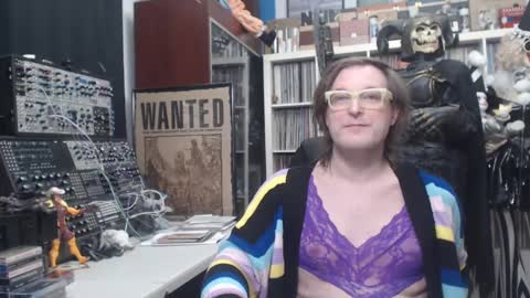 Muziknerd online show from January 18, 7:59 am