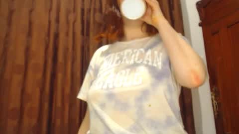     sara      i know you love me xoxox     online show from December 21, 12:00 pm