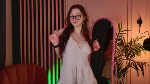 Mary online show from February 4, 12:53 pm