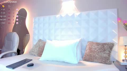 Mariana Evans online show from March 1, 11:39 am