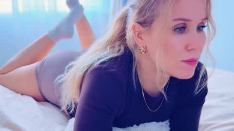 Mya-be Yours P online show from March 30, 2:39 pm