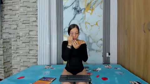 mybonnieandclyde303av online show from February 8, 12:36 am