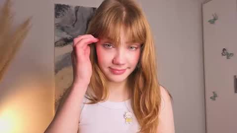Snapshot of myismira chatting on October 23, 5:20 am Mira online show from October 23, 5:20 am