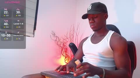 Mylo Wallace  online show from January 22, 4:44 am