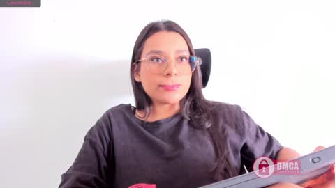 Bella online show from January 22, 5:38 pm