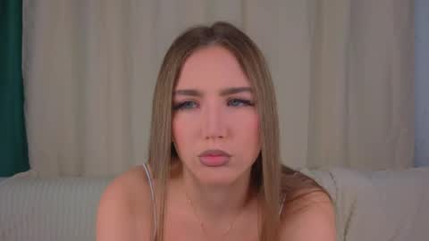 myrahenley online show from April 9, 10:21 am