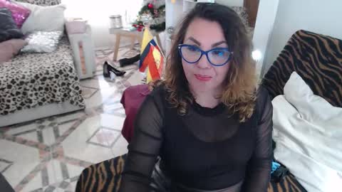 Myrna Sessions online show from December 13, 7:53 pm