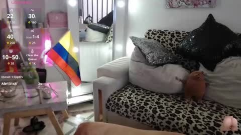 Myrna Sessions online show from November 15, 9:38 pm