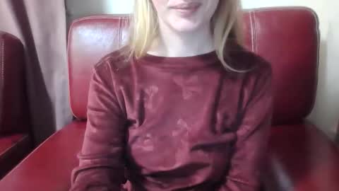 Mystery Girl online show from April 15, 11:38 pm