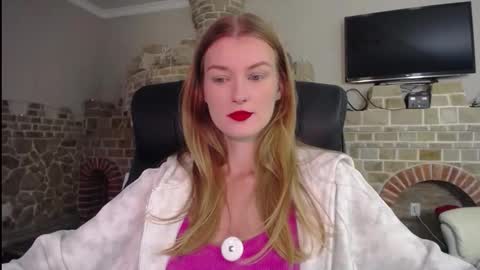 mysticvenus_ online show from September 18, 3:38 pm