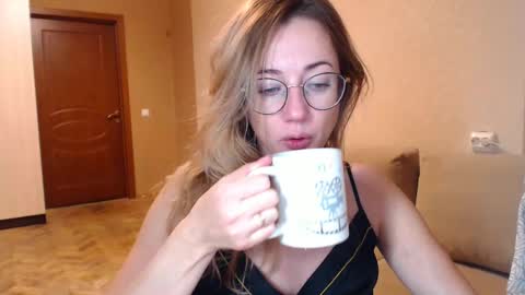 Maya online show from December 18, 6:46 pm