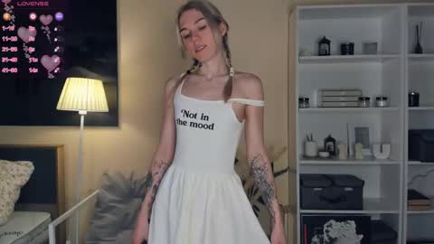 Olivia or just olive online show from December 22, 7:53 pm