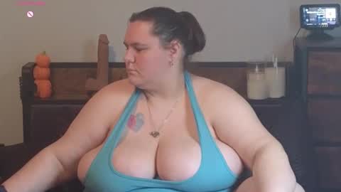 Mzjuicybootay online show from October 4, 8:17 pm