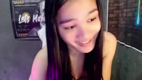 nadiestar online show from April 15, 11:05 pm