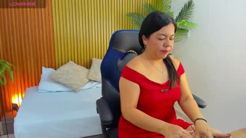 N A H I A online show from October 9, 1:05 pm