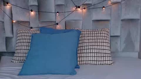  VICTORIA  online show from March 4, 7:44 pm