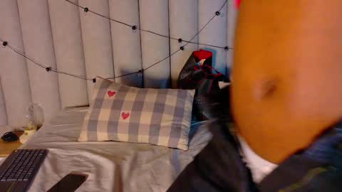  VICTORIA  online show from February 25, 7:50 pm