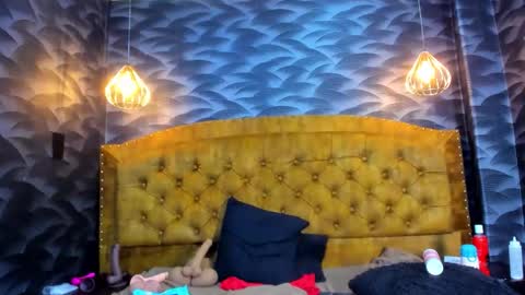 Nahomi online show from April 14, 8:06 am