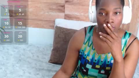 nahomy_gree online show from April 7, 7:16 pm