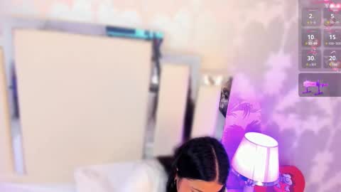 Nahomy Roberts online show from November 24, 12:26 pm