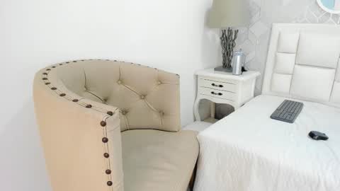 naia_cox online show from February 18, 8:03 am