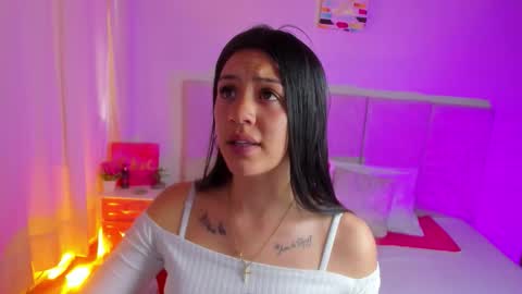 naiavoss online show from March 6, 1:43 pm