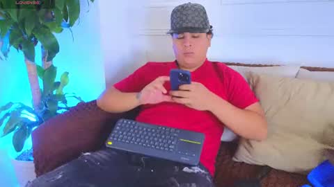 naimruiz_ online show from July 18, 7:05 pm