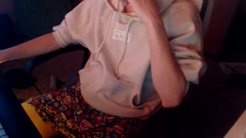 Drew online show from September 16, 4:48 am