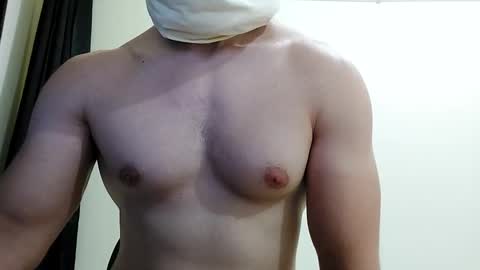 namelesstopless online show from March 5, 10:10 pm