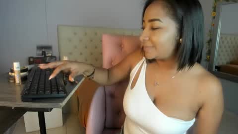 Snapshot of nami_sam chatting on December 21, 1:10 pm nami_sam online show from December 21, 1:10 pm