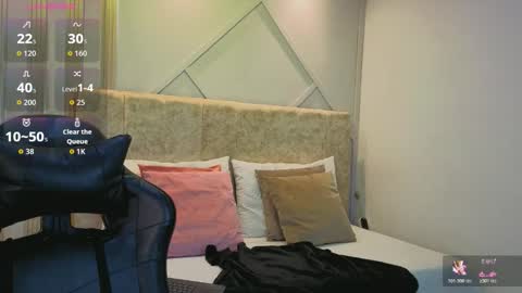 nami_sweet_ online show from February 17, 11:09 am