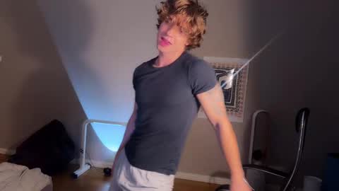 Georges online show from December 1, 8:33 pm