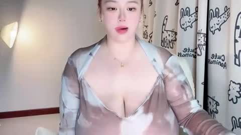 Snapshot of nanabigbobo chatting on October 23, 3:35 pm nanabigbobo online show from October 23, 3:35 pm