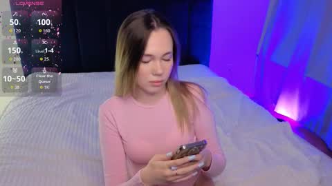 Maeve online show from March 23, 8:25 pm