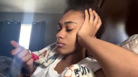 nanaonn online show from October 21, 3:59 pm