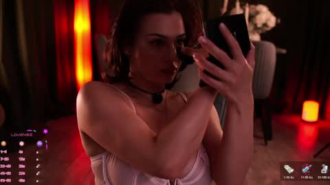 Mary online show from April 5, 11:46 pm