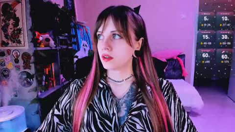 Monday-Friday 12-4 AM and 6-9 AM New York time online show from March 5, 8:21 pm