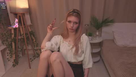 nannetteterrill online show from April 6, 6:03 am