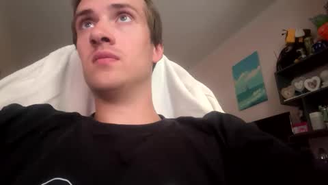 Snapshot of naomi905355 chatting on September 21, 9:35 am naomi905355 online show from September 21, 9:35 am