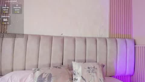 Naomi online show from August 4, 3:19 pm
