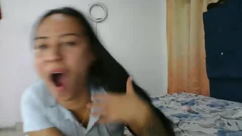 Mia online show from October 24, 8:20 pm