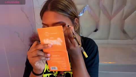 Naomi  online show from May 21, 12:22 pm
