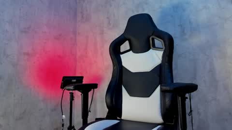 Heidy  online show from May 20, 5:15 am