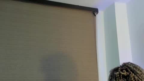 naomidawson online show from December 19, 1:45 am