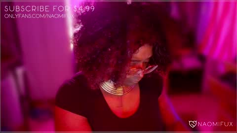 Snapshot of naomifux chatting on January 2, 8:39 am Naomi online show from January 2, 8:39 am