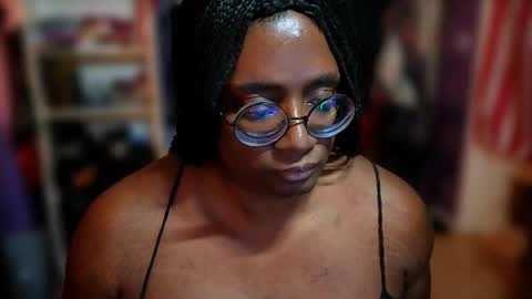 Snapshot of naomifux chatting on October 25, 9:04 pm Naomi online show from October 25, 9:04 pm