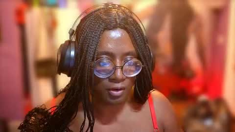 Snapshot of naomifux chatting on October 21, 6:51 am Naomi online show from October 21, 6:51 am