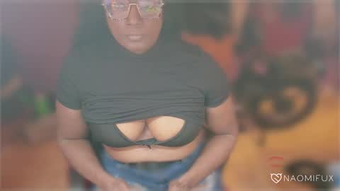 Snapshot of naomifux chatting on February 20, 10:48 pm Naomi online show from February 20, 10:48 pm
