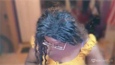 Snapshot of naomifux chatting on February 4, 10:55 pm Naomi online show from February 4, 10:55 pm