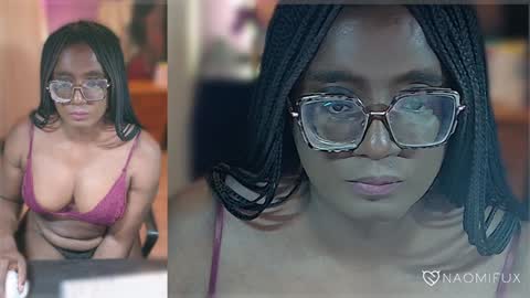 Snapshot of naomifux chatting on January 12, 7:21 pm Naomi online show from January 12, 7:21 pm